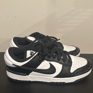 Nike Dunk Low Twist in Black and White